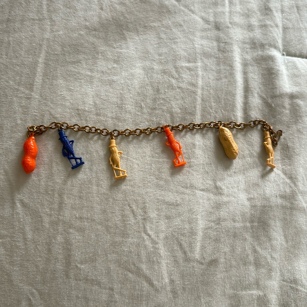 Vintage Advertising PLANTERS MR PEANUT Figural Plastic Charm Bracelet 7” Long